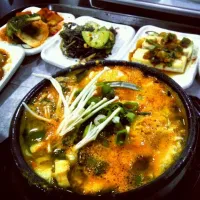 Soondubuchigae (Korean soft tofu stew) : Banchan (Korean side dishes)|Diana Leeさん