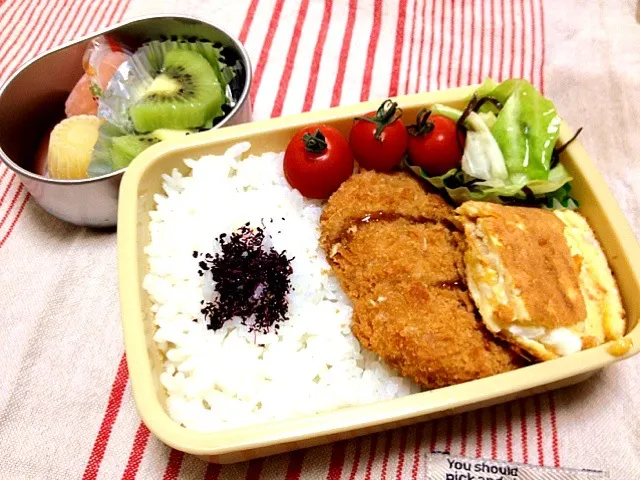 Snapdishの料理写真:今日の息子のお弁当☆手抜きでごめん(^^;;|satomiさん