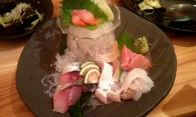 Snapdishの料理写真:鯖、赤貝、カンパチ、イカのお刺身|hiromiさん