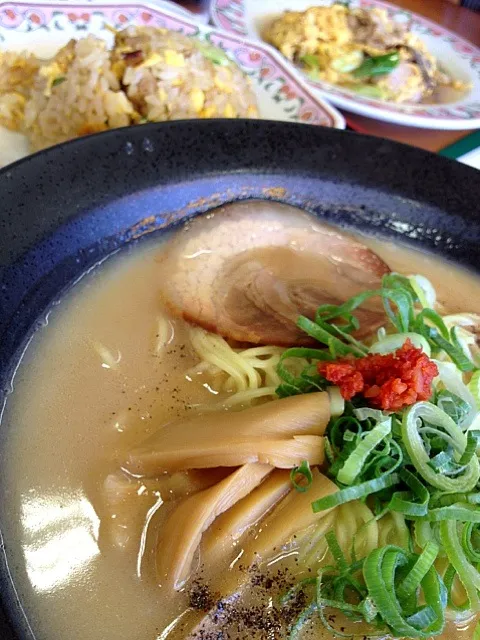 こってり豚骨ラーメン ドロッと感が天一っぽい|ダンディ☆和田さん