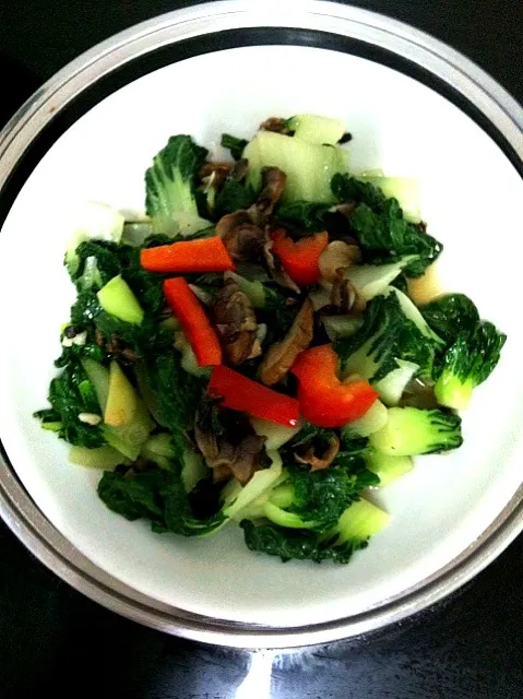 nai bai vege with fresh button mushroom|laumeikuanさん