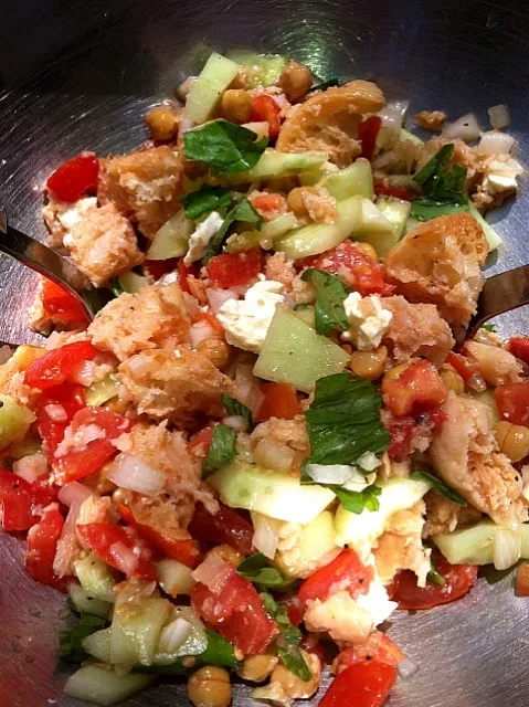 Panzanella Salad|Celine Cossou-Bordesさん