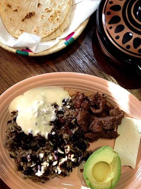 Casamiento with avocado, homemade tortillas and mantequilla|charlesさん