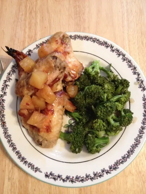 Pineapple Chicken & Broccoli|http://melissasmenu.wordpress.com/さん