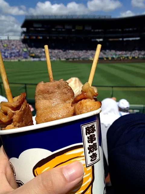 甲子園で食べるジャンボ焼き鳥|Rihoさん