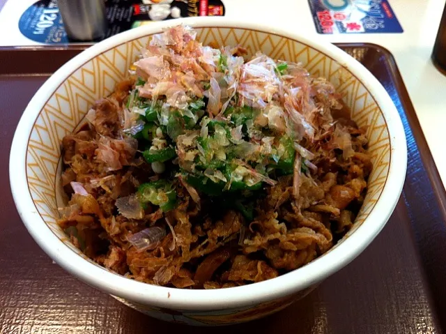 花がつオクラ牛丼|ぶーちゃんさん