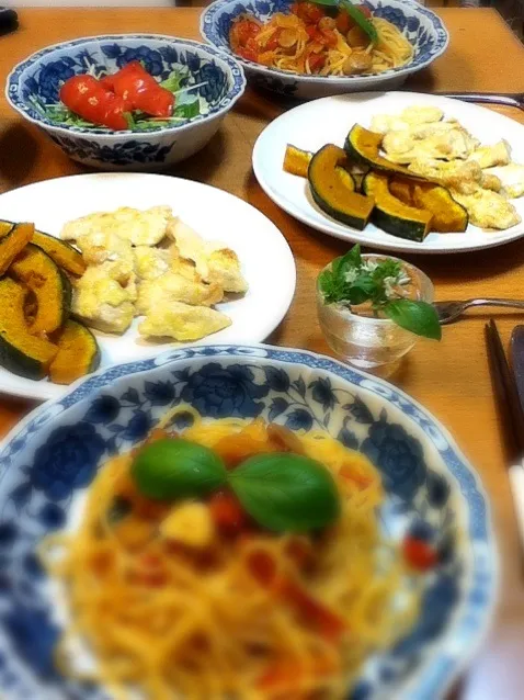 昨日のディナー。チキンのカレーマヨロースト＆トマトソーススパゲティ。|hoppycowさん