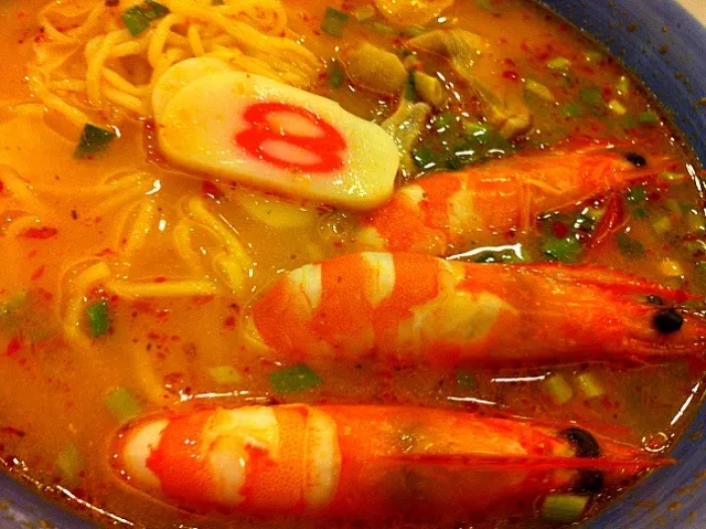 Snapdishの料理写真:Tomyum kung ramen|Issara. 🍴さん