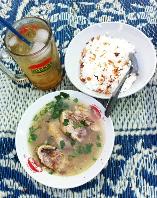 Snapdishの料理写真:sop ayam pak Min ( klaten )|iAyoeさん