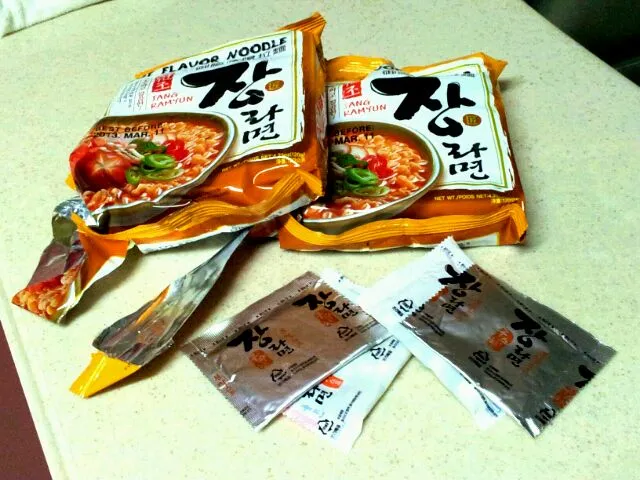 Korean noodles with soya base soup|genさん