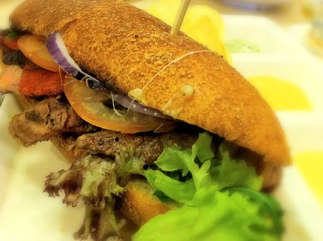 Grilled steak and mushroom sandwhich|Jeremy Khooさん