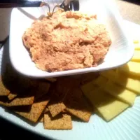 tuna and crackers|Alysha Hipesさん