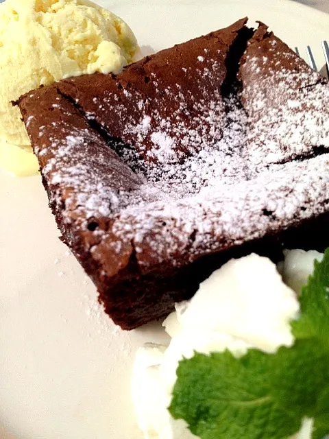 Snapdishの料理写真:Chrwy melty choc cake with Vanilla ice cream|I'm a pasta lover ..さん