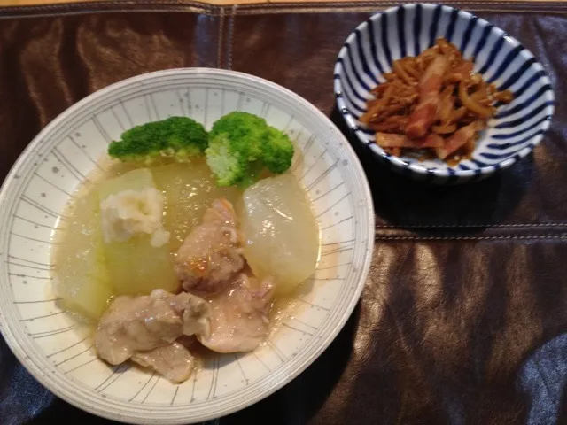 Snapdishの料理写真:冬瓜と鶏肉の煮物、ベーコンと生姜の佃煮|宮尾益人さん