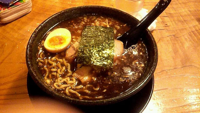 くさび 魚節豚骨醤油麺|佐久間里奈さん