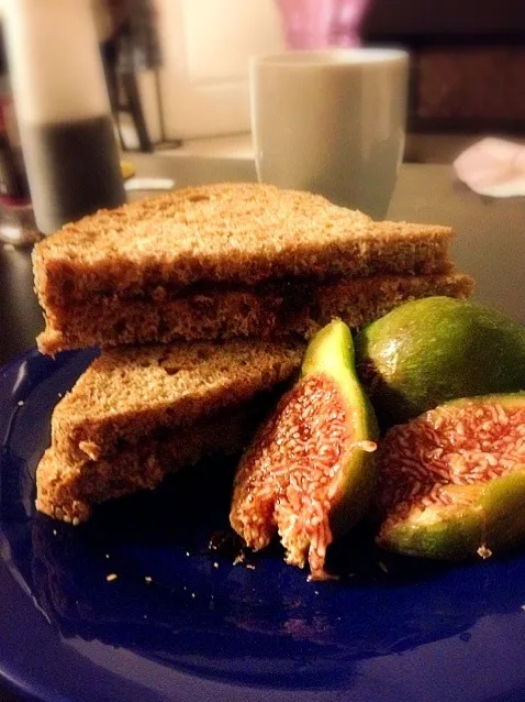 after swim meal. hazelnut butter black currant jam and homegrown figs|helen kamさん