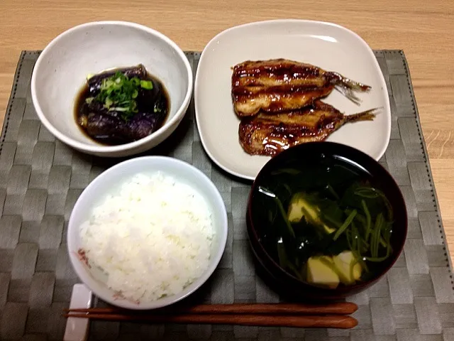 鰯の蒲焼、ナスの煮物、ほうれん草のすまし汁|メグゴルフさん