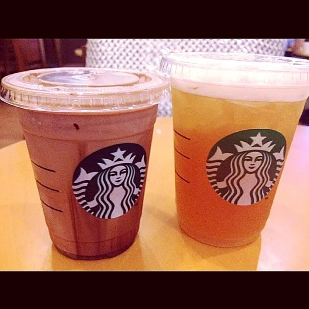 starbucks -cold chocolate + lemon tea|Vanelさん