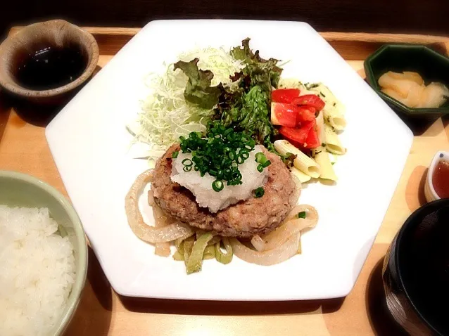 大戸屋 ハンバーグ定食|田中さん