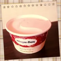 Snapdishの料理写真:Häagen-Dazs ストロベリー|RaBEEさん