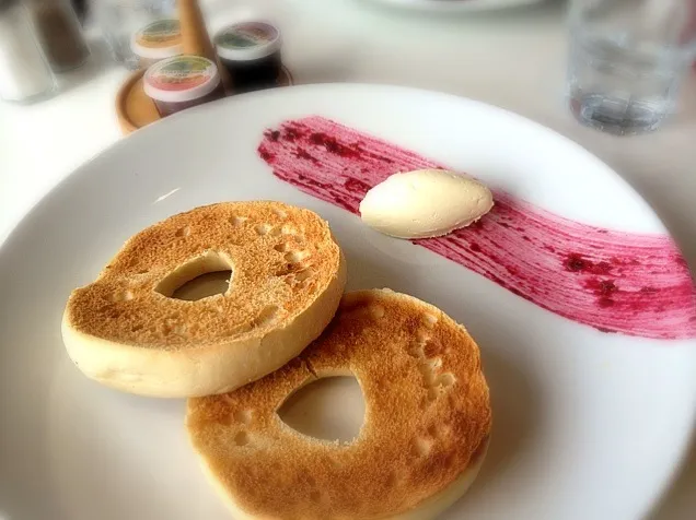 Snapdishの料理写真:bagel with jams|Ali Rossさん