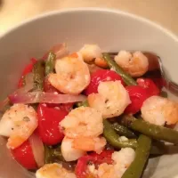 sauteed string beans, grape tomatoes, onions and shrimp|Ashley Rhodesさん