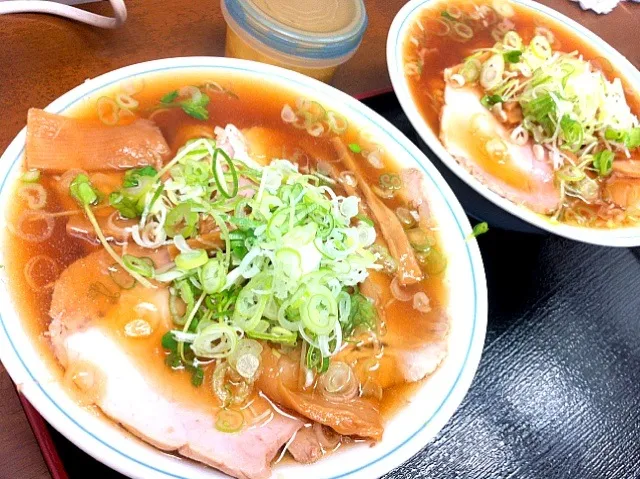 ガリタ食堂おなじみ築地 井上のラーメン|うめちゃさん