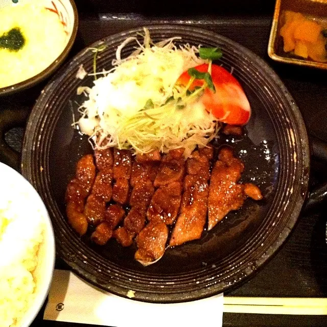 トンテキ定食|こじゅわいさん