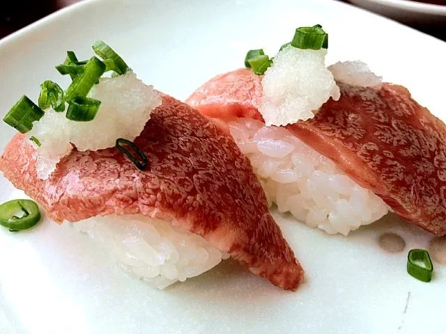 Premium wagyu beef sushi|Nicholas Tayさん