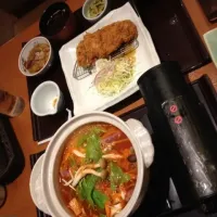 Snapdishの料理写真:チーズトマト雑炊、チキンカツ定食|ちやんさん