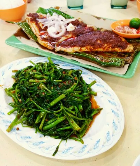 Sambal stingray and sambal kang kong|genさん