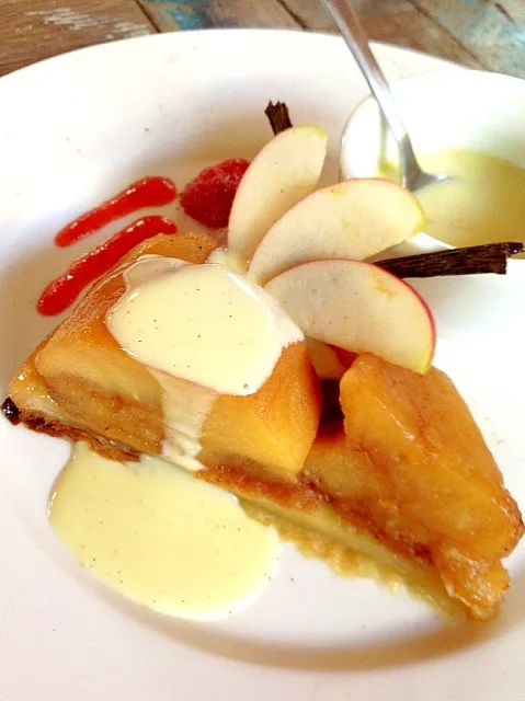 Snapdishの料理写真:Apple pie|aline chandraさん