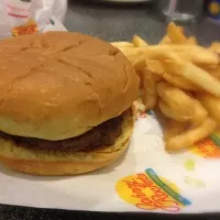 Snapdishの料理写真:burger and fries|sam lesserさん