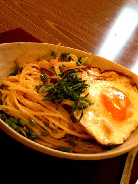 Snapdishの料理写真:セロリと明太子の和風パスタ☆ celery and cod roe spaghetti|akkiiraさん