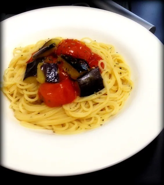 トマトと茄子のスパゲッティ|エイジャさん