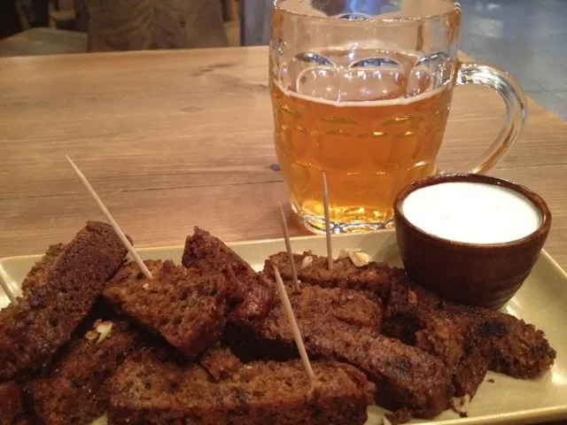 gralic bread with craft beer|haamerさん