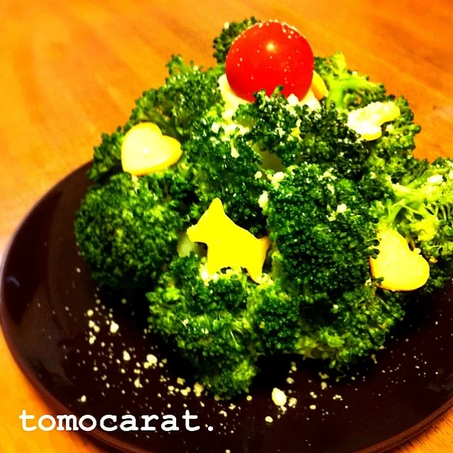 サマークリスマス🎄 ツリー風ポテトサラダ|tomocarat.さん