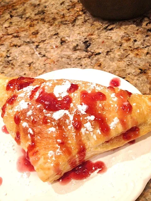 apple turnover with raspberry jam drizzle|Ashley Rhodesさん