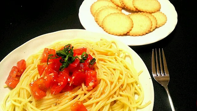 今日は完熟トマトの冷製パスタ|はまらぶさん