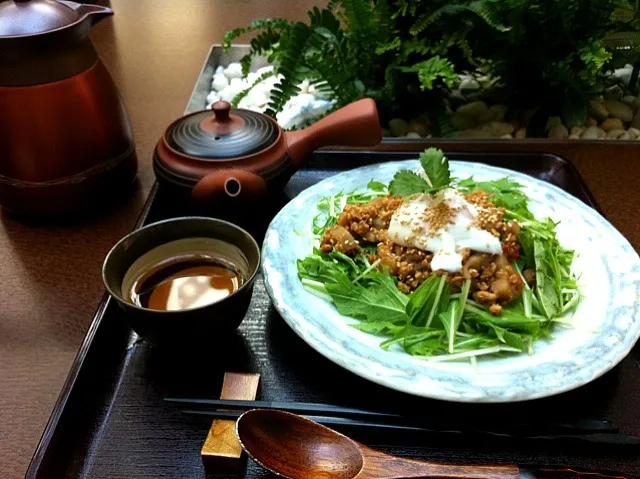 根菜と鶏そぼろ丼|まりもさん