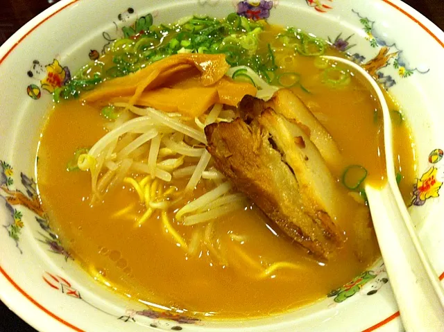 醤油豚骨ラーメン|よういちさん