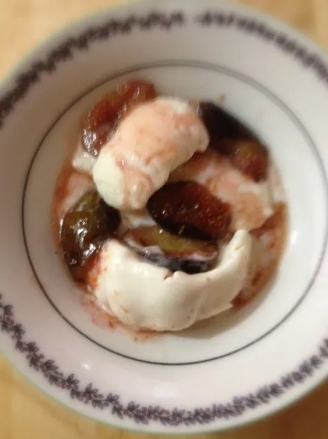 Honey Roasted Figs over Vanilla Soy Cream|http://melissasmenu.wordpress.com/さん