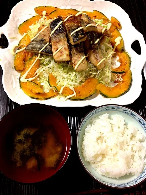 Snapdishの料理写真:鯖の竜田揚げ定食|ぷっちょさん