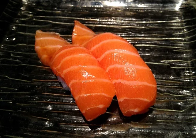 Salmon Sushi🍣|PeonyYanさん