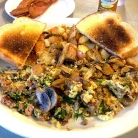 mushroom spinach egg scramble|anitaさん