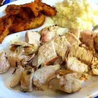 Grilled chicken, baked sweet potatoes and mashed taters.|Dee Parkerさん