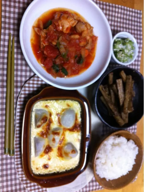 鳥のトマト煮、里芋の味噌グラタン、きんぴら|エミリーさん