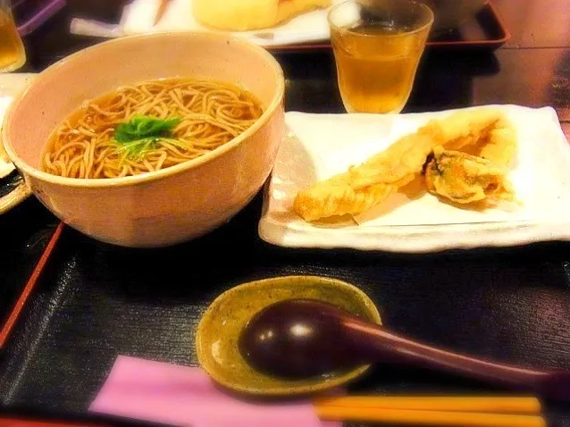 牡蠣とあなごの天ぷら蕎麦|かぼちゃさん