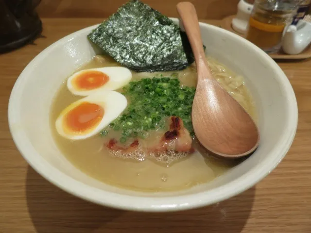 塩玉ラーメン ぽてり を頂きました。|momongatomoさん