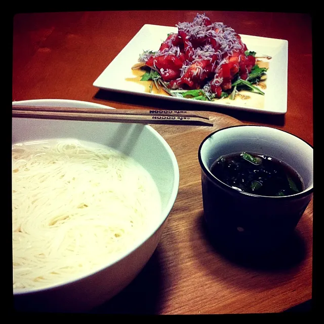 素麺とトマトとじゃこのポン酢がけサラダ。|まゆさん